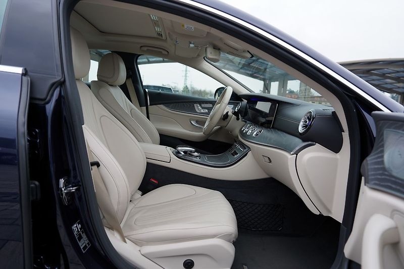 Mercedes-Benz CLS 450 AMG 4Matic/370 PS/Led - fotka 27 z 47