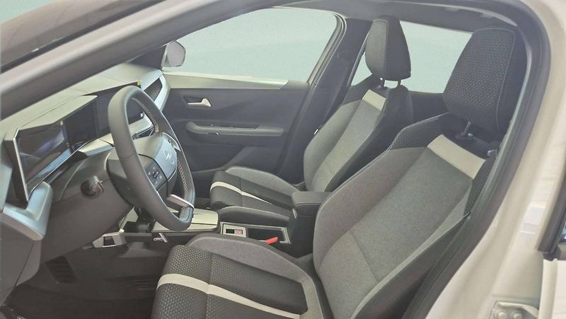 Opel Frontera (2026) GS Hybrid 1.2 TURBO (81kW/110k - fotka 13 z 18
