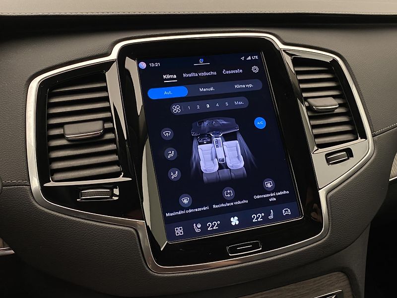 Volvo XC90 B5 AWD DARK PLUS AUT CZ 7m - fotka 45 z 67