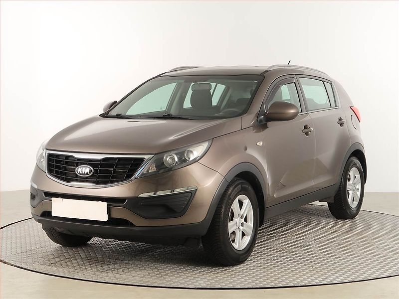Kia Sportage (2015) 1.6 GDI, Tempomat - fotka 2 z 17