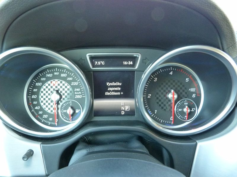 Mercedes-Benz GLE 350 D - fotka 19 z 21