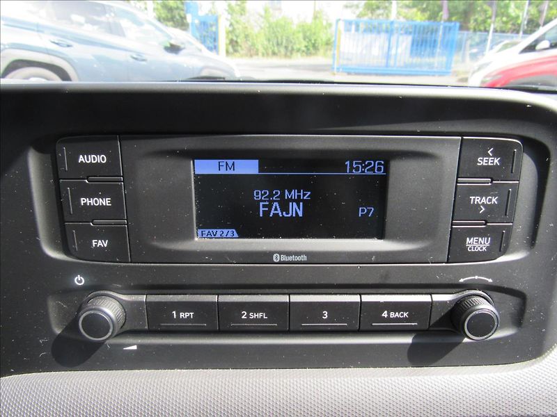 Hyundai i10 1,0 MPi 49kW - fotka 16 z 28