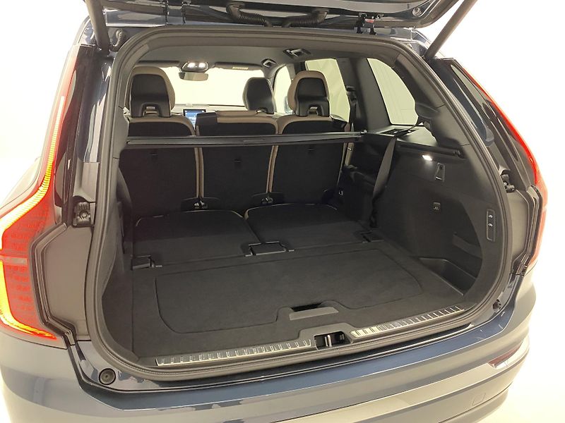 Volvo XC90 (2026) B5 AWD AUT BRIGHT PLUS 7míst - fotka 5 z 71