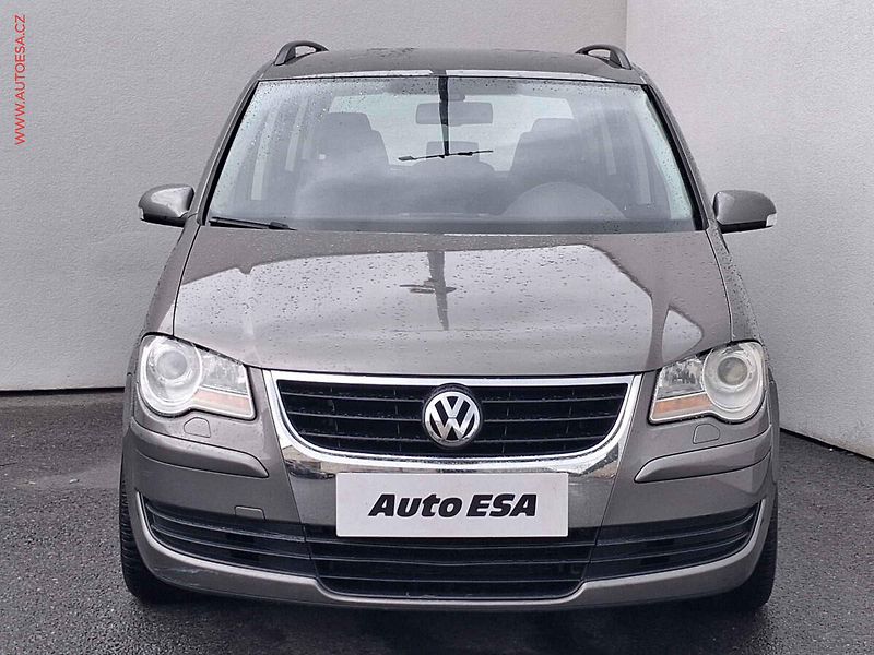 Volkswagen Touran (2007) 1.4 i, Xenon, webasto - fotka 2 z 17