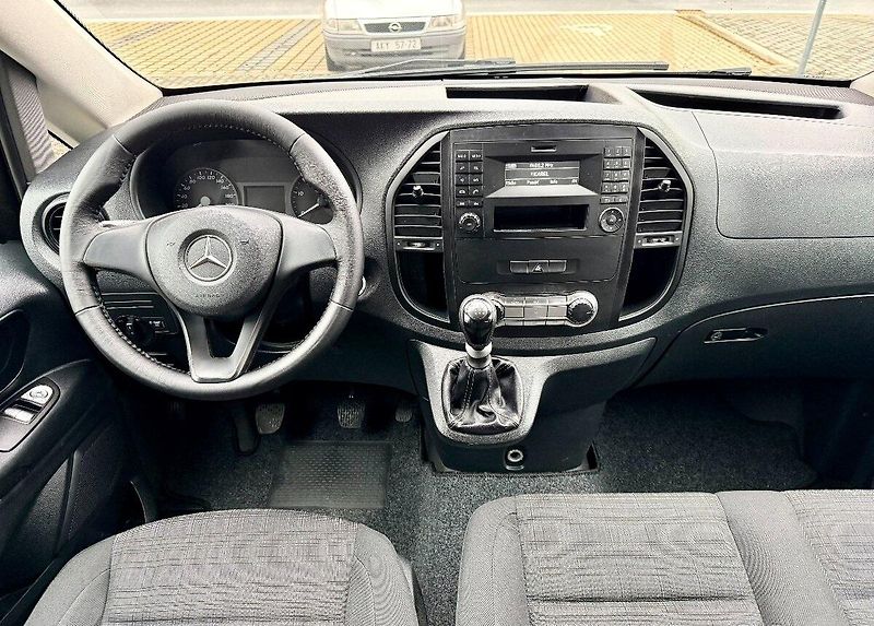 Mercedes-Benz Vito (2017) Tourer 111CDI lang W447 9 MÍST - fotka 11 z 15