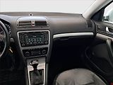 Škoda Octavia (2012) 1.6 TDI, Automat, zamluveno - náhled 8