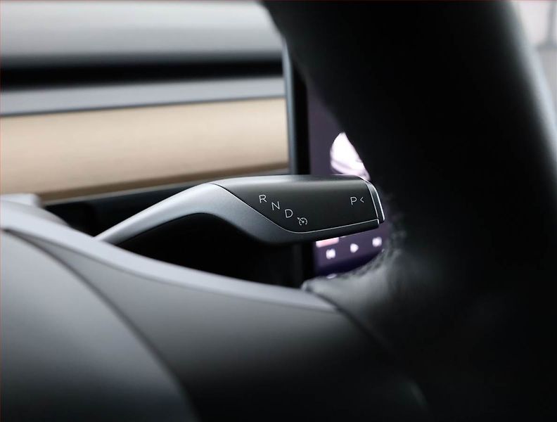 Tesla Model Y (2022) Long Range AWD 75kWh, SoH 97% - fotka 13 z 19