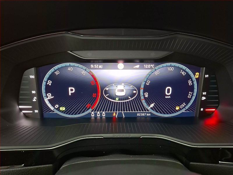 Škoda Superb (2023) 2.0 TDI - fotka 11 z 24