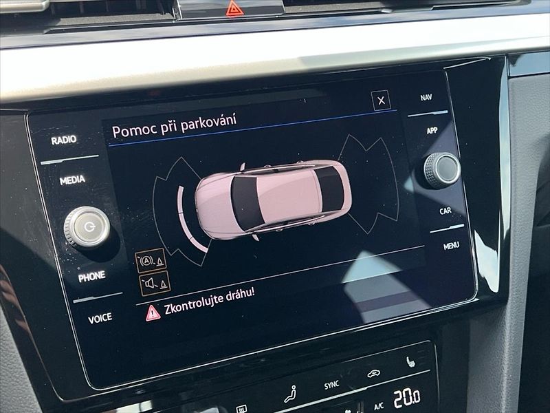 Volkswagen Arteon 2,0 TSi 140kW 7DSG R-line - fotka 17 z 28