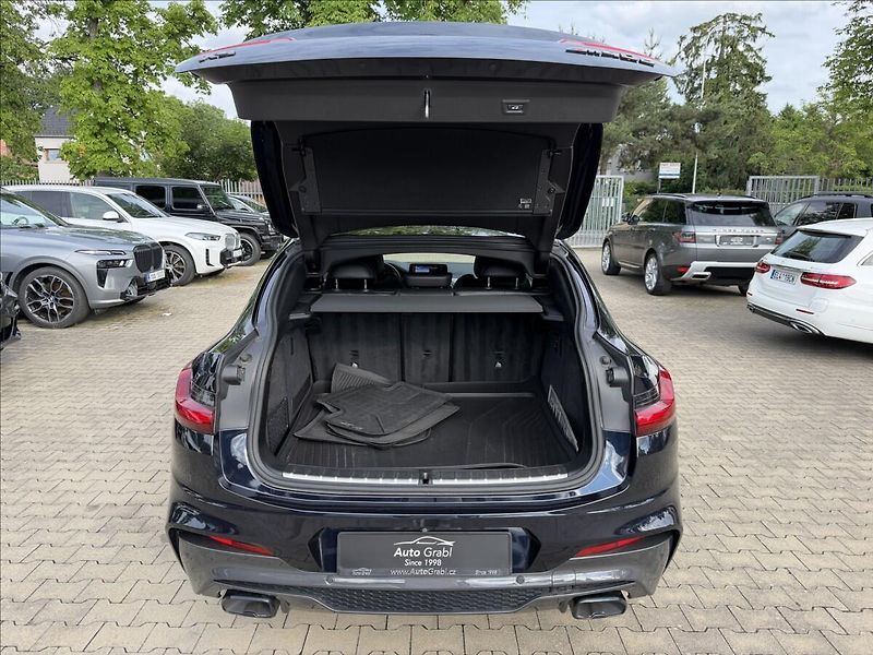 BMW X4 M40d xDrive - fotka 30 z 33