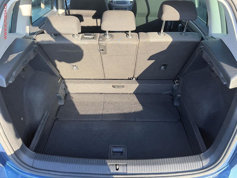 Volkswagen Golf Sportsvan (2016) 1.4TSi, 2.maj,ČR, AC, TZ - fotka 7 z 20