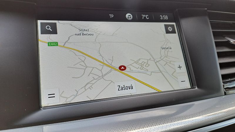 Opel Insignia 1.6 CDTI Edition Sport NAVI - fotka 28 z 29