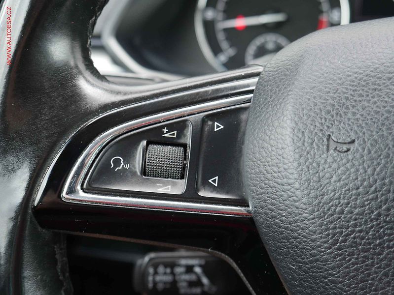 Škoda Superb (2015) 1.6TDi, 1.maj, AC, bixen - fotka 15 z 22