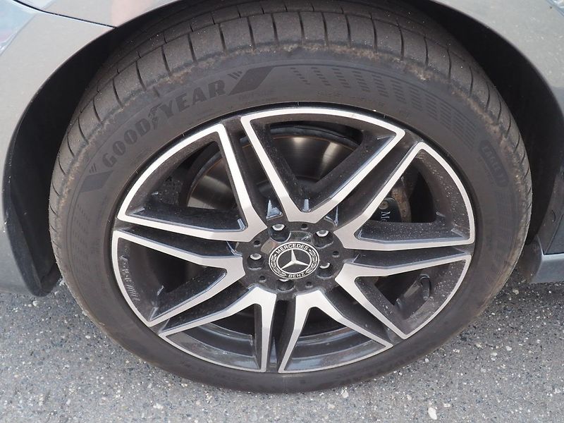 Mercedes-Benz Třídy V (2018) 250d 4Matic, 360 Kamera - fotka 8 z 38