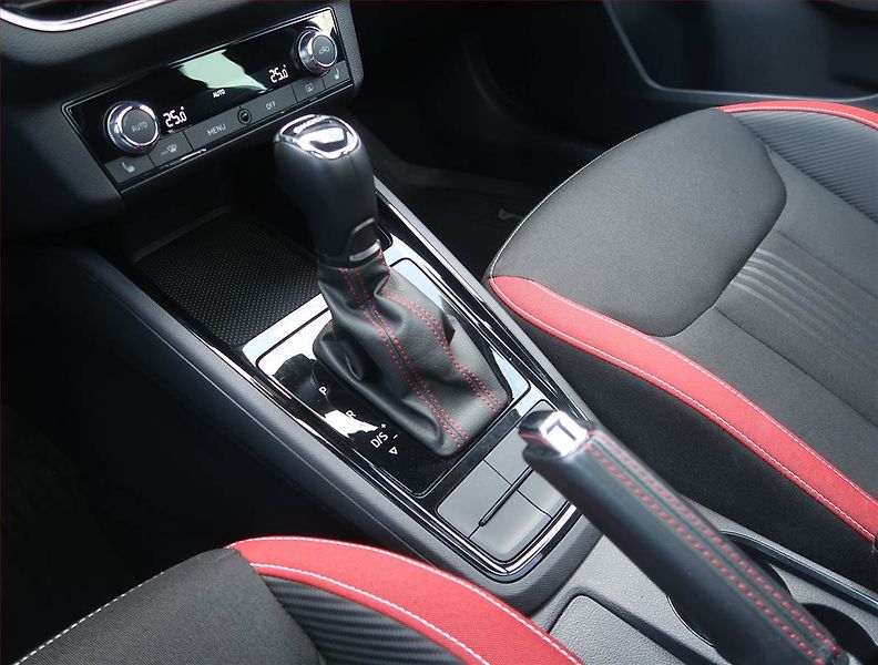 Škoda Scala (2021) Monte Carlo 1.0 TSI, Automat - fotka 13 z 21