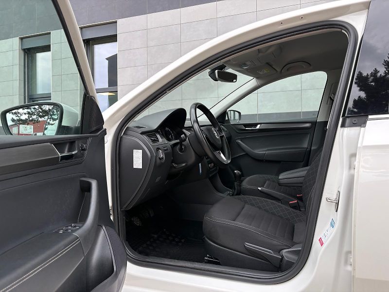 Škoda Rapid 1.0TSI 81kW STYLE, ČR, DPH - fotka 13 z 31