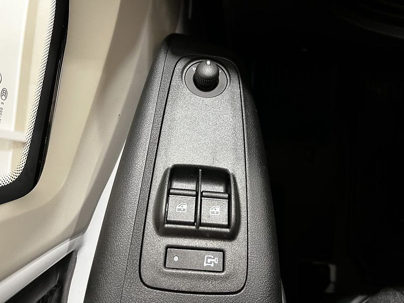 Toyota Proace Max 2.2D L4H2 180k 6MT Active - fotka 18 z 21