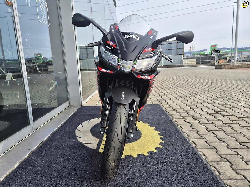 Aprilia RS 125 (2026) GP Replica E5+ - fotka 9 z 19