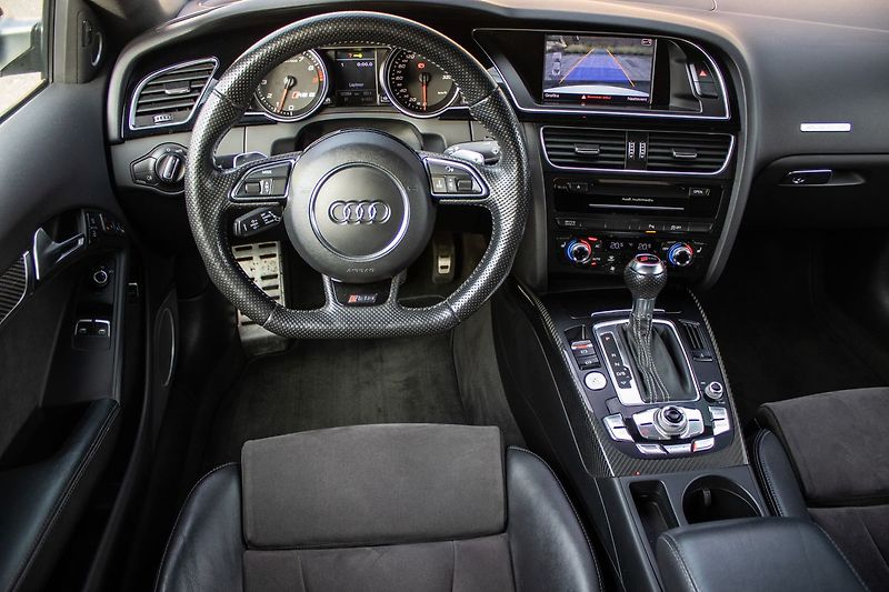 Audi RS 5 - fotka 13 z 33