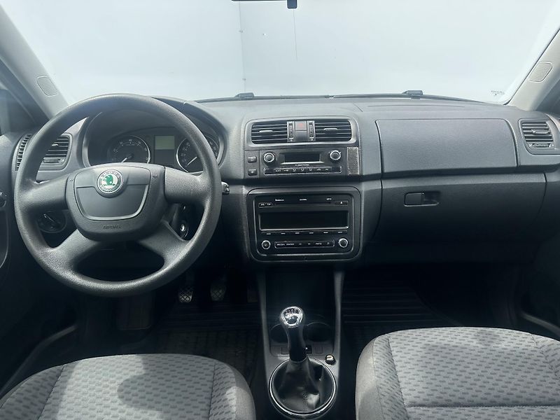 Škoda Fabia (2012) 1.2 TSi 63kW Serv. historie - fotka 19 z 23