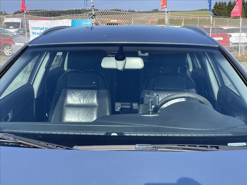Audi A6 2,0 TDi 103kw Avant Xenon Kůže - fotka 24 z 33