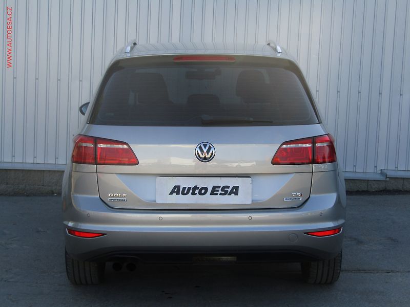Volkswagen Golf Sportsvan (2015) 1.4TSi, ČR, DSG, bixen, kamea - fotka 5 z 17