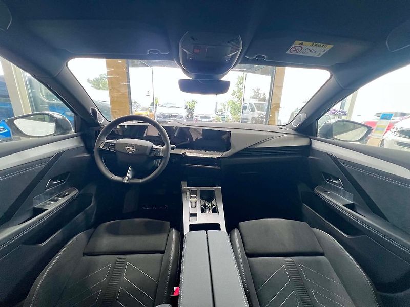 Opel Astra (2026) ST GS 1.5 BlueHDi 130k EAT8 - fotka 12 z 26