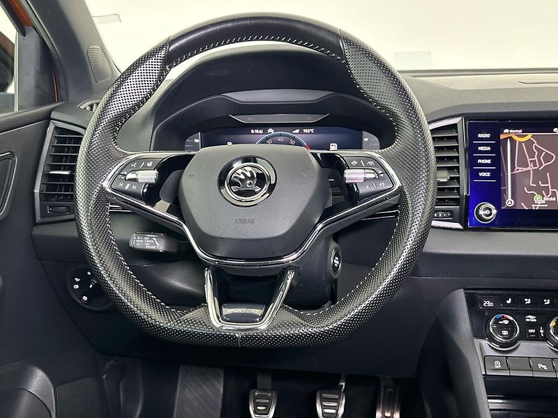 Škoda Karoq Sportline - fotka 18 z 27