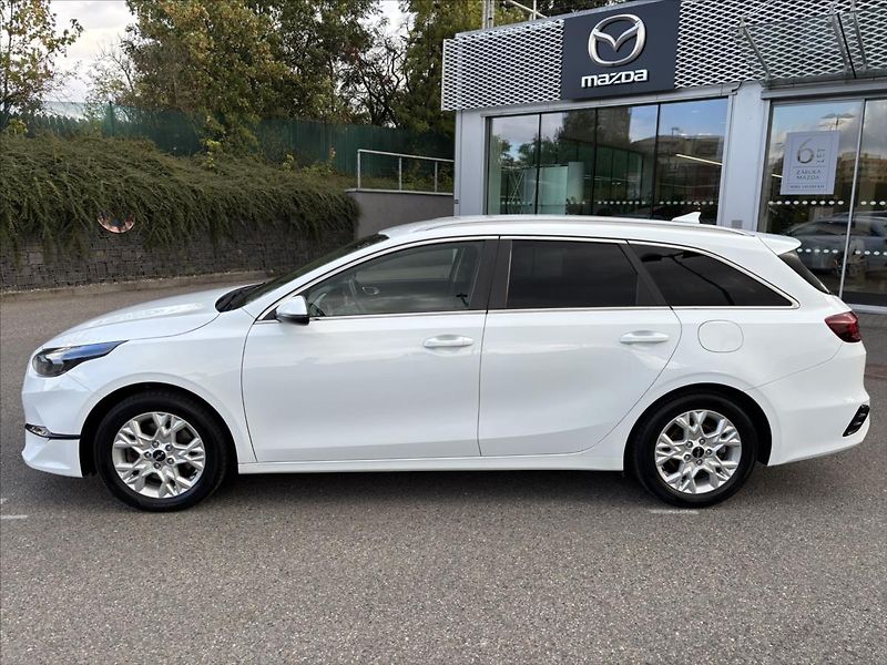 Kia Ceed 1,5 TGDi 118kW TOP ZÁRUKA NAVI - fotka 2 z 40