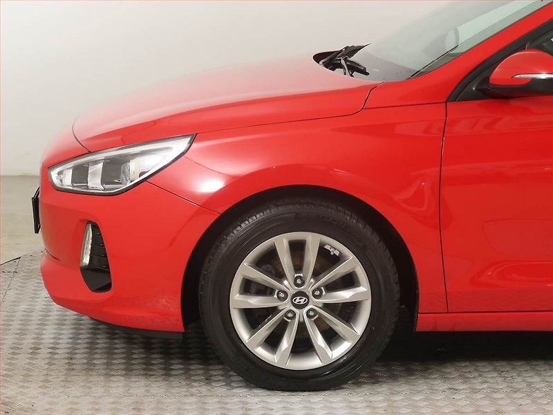 Hyundai i30 (2018) 1.0 T-GDI, Serv.kniha - fotka 14 z 17