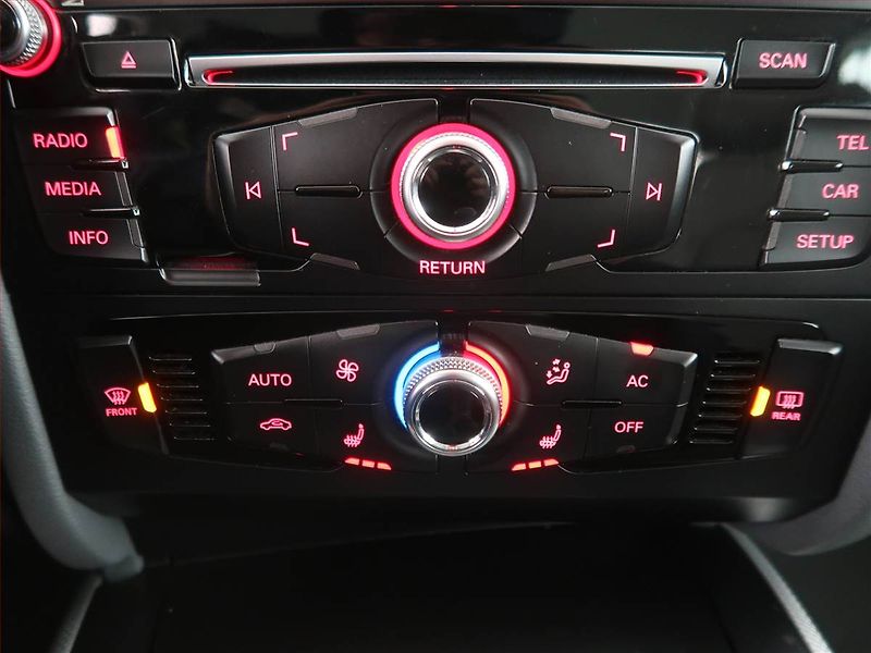 Audi A4 (2013) 2.0 TDI, Bi-Xenony, Tempomat - fotka 15 z 19
