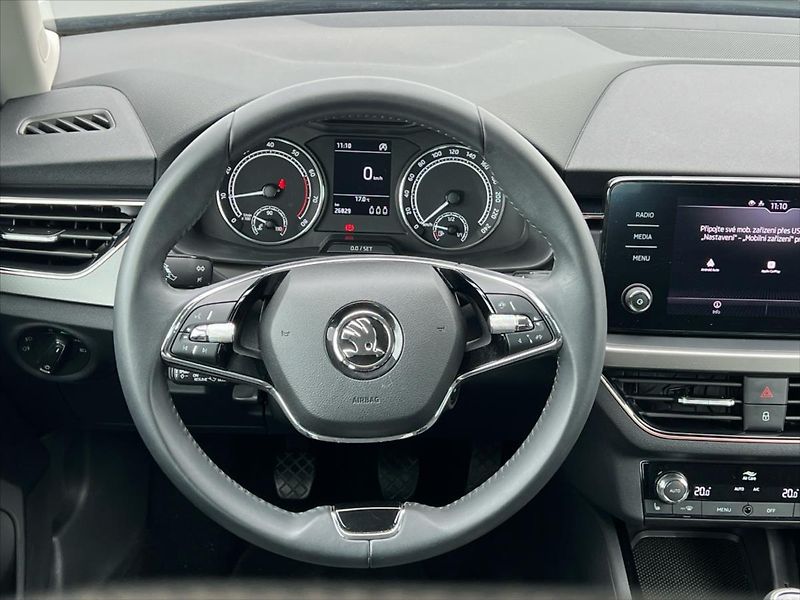 Škoda Kamiq 1,0 TSi 81kW STYLE PLUS - fotka 15 z 25