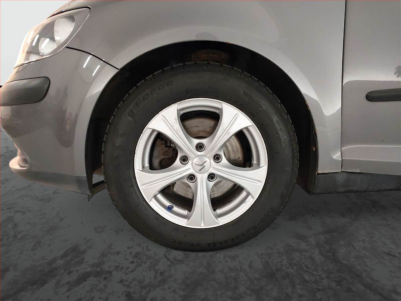 Volkswagen Golf Plus (2005) 1.6 FSI, Serv.kniha, po STK - fotka 15 z 17