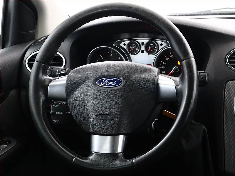 Ford Focus (2008) 1.6 TDCi, zamluveno - fotka 10 z 10