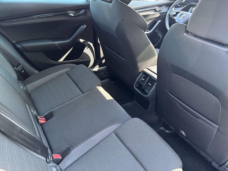 Škoda Octavia (2022) 1.5 TSI M-HEV DSG Ambition+ - fotka 11 z 32
