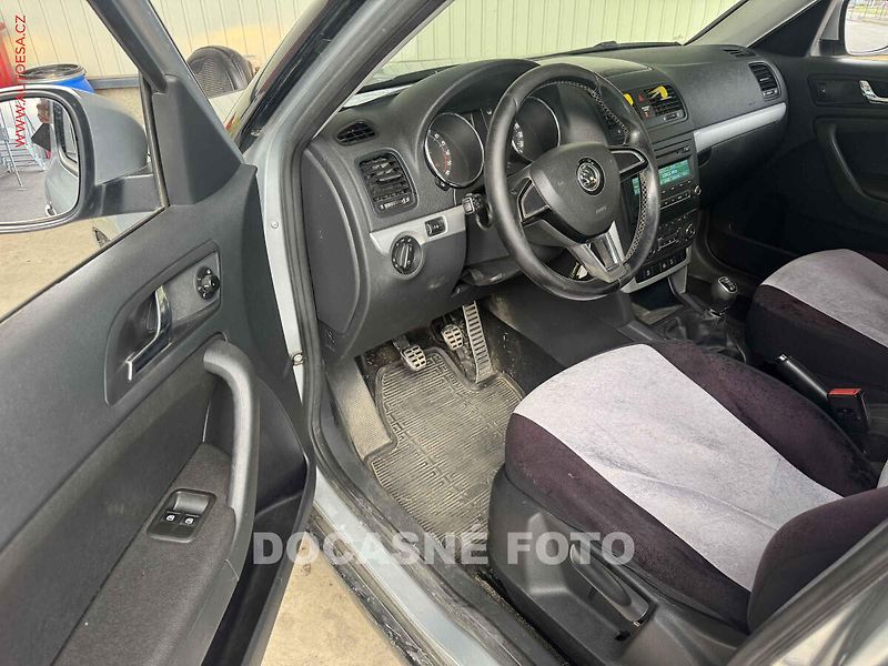 Škoda Yeti (2014) 2.0 TDi 4x4, 1.maj,ČR, autoAC - fotka 3 z 3