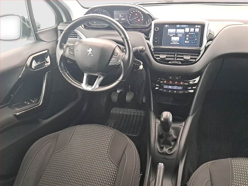 Peugeot 208 (2015) 1.6 BlueHDi, Serv.kniha, Navi - fotka 7 z 19