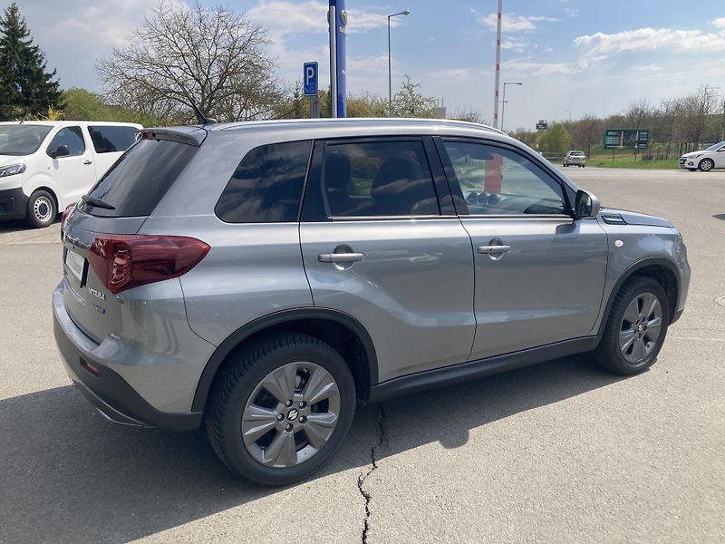 Suzuki Vitara (2024) 1,5 Hybrid Premium AT - fotka 4 z 5