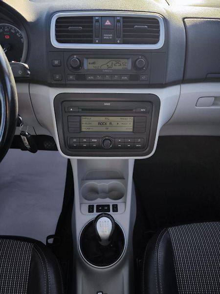 Škoda Roomster (2007) 1,4i16V STYLE - fotka 36 z 58