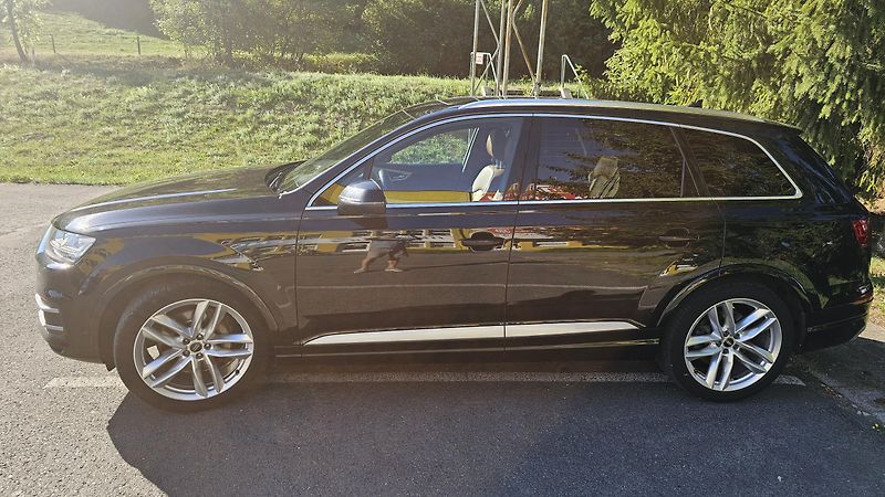Audi Q7 (2017) 3.0 TDI, CZ, 7míst, Matrix... - fotka 3 z 28