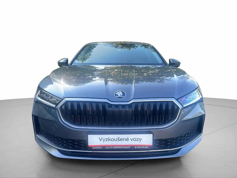 Škoda Superb Liftback Selection  2,0TDI 110 - fotka 4 z 29