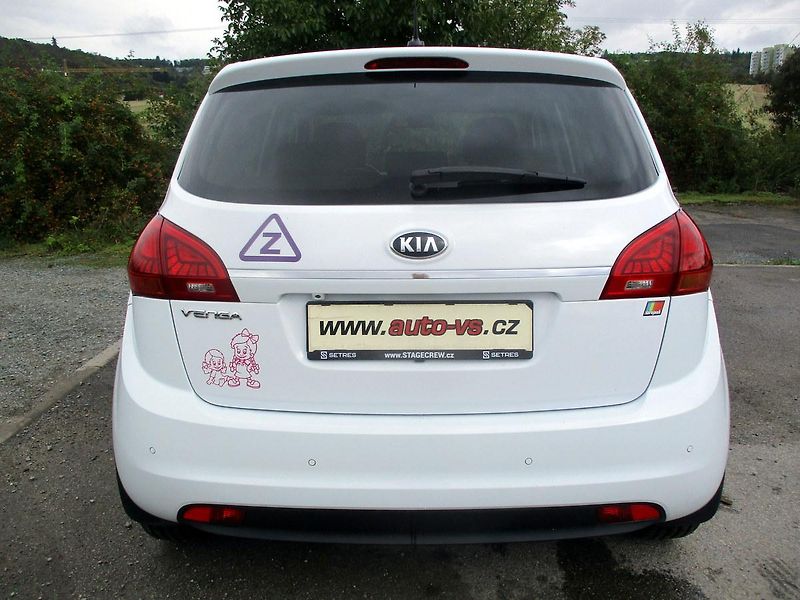 Kia Venga 1.6i 91kW AUTOMAT*NAVI*VÝHŘEV - fotka 9 z 50