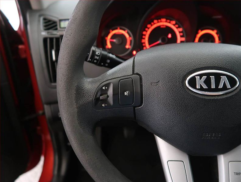 Kia Ceed (2010) 1.6 CRDi, jezdí výborně - fotka 14 z 16