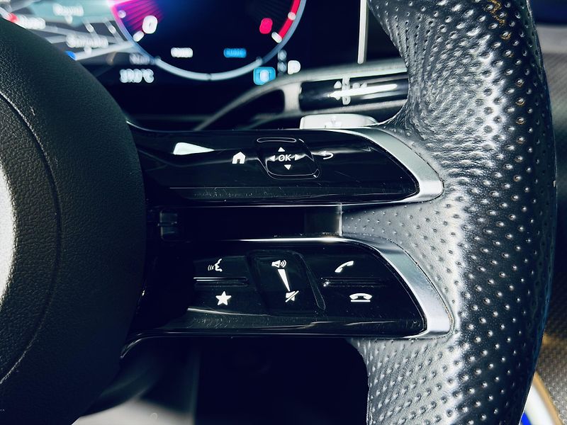 Mercedes-Benz Třídy C (2022) 200*AMG*ZÁRUKA*TAŽNÉ*NAPPA - fotka 23 z 42