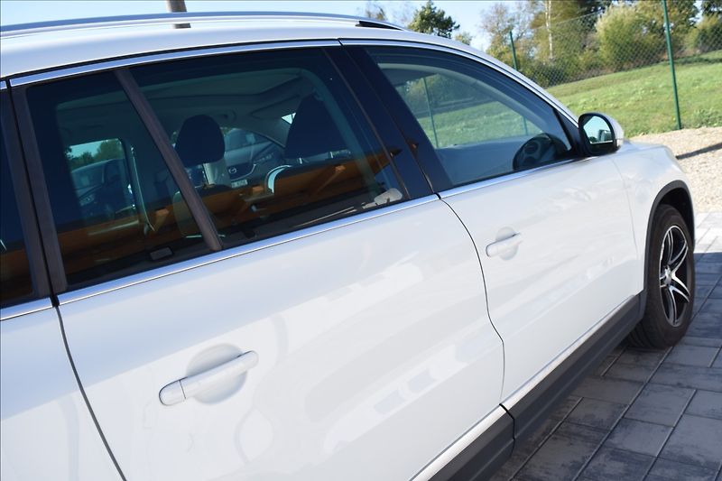 Volkswagen Tiguan 1,4 i 90kw BI-XENON PANORAMA - fotka 7 z 44