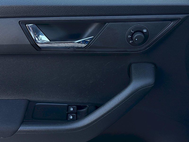 Škoda Fabia (2021) Combi 1.0 TSI 70 kW - fotka 9 z 21