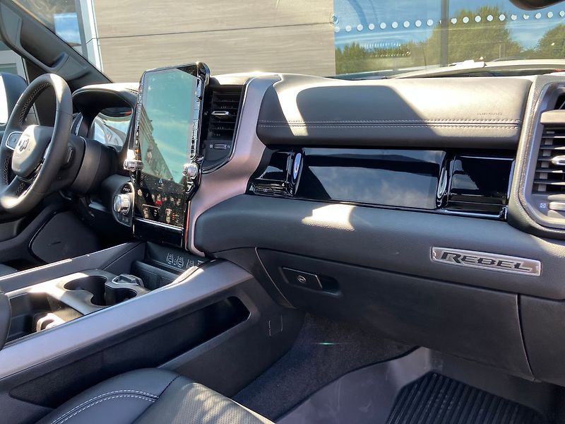 Dodge RAM (2025) 3.0 I6 426k REBEL PREMIUM EDIT - fotka 53 z 77