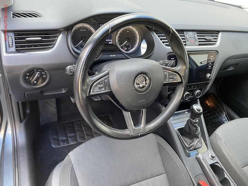 Škoda Octavia (2018) 1.4 G-TEC, Style, park.čidla - fotka 12 z 16