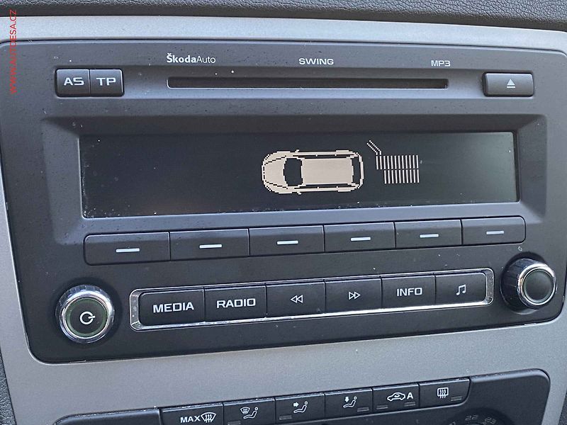 Škoda Octavia (2013) 2.0 TDi, Ambiente, TZ - fotka 15 z 16