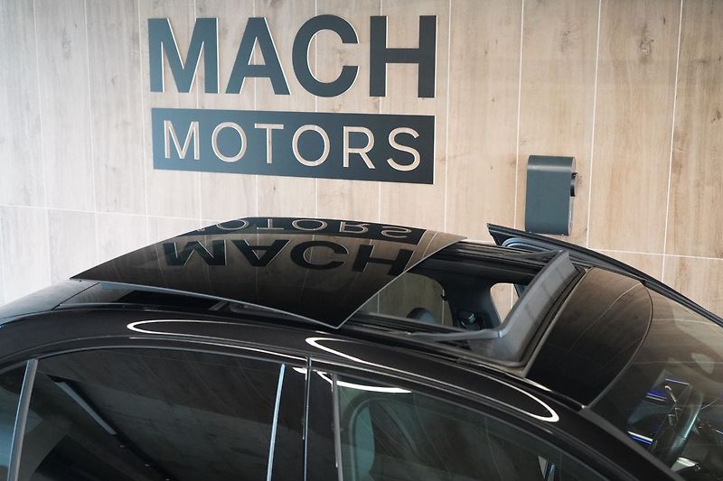 Mercedes-Benz Třídy C 300d 4MATIC AMG, Panorama, HUD - fotka 7 z 50